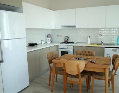 Alsancak, Kyrenia Apartment, 200 metres to beach