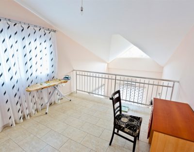 4 bedroom villa with private pool in Çatalköy