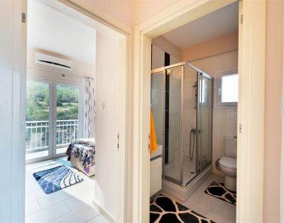 4 bedroom villa with private pool in Çatalköy