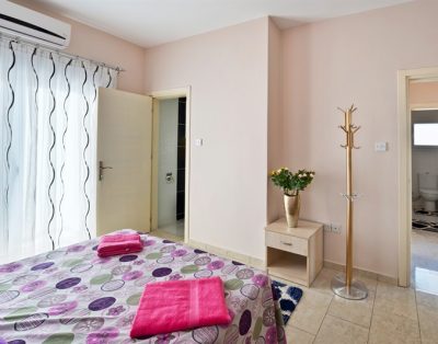 4 bedroom villa with private pool in Çatalköy