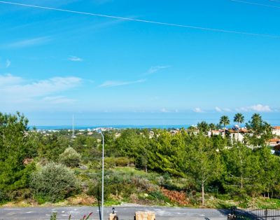 4 bedroom villa with private pool in Çatalköy