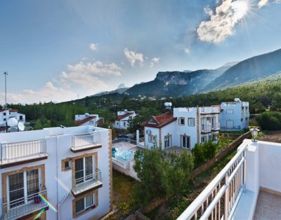 4 bedroom villa with private pool in Çatalköy