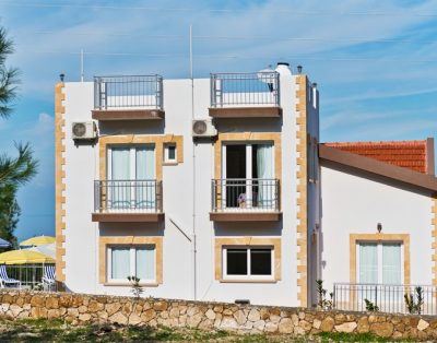 4 bedroom villa with private pool in Çatalköy